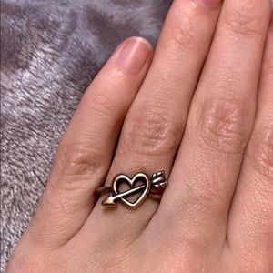 Women’s James Avery size 4 Loves Arrow Ring